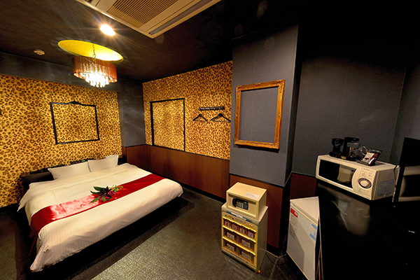 HOTEL THE WEST|八王子駅すぐのカップルズホテル